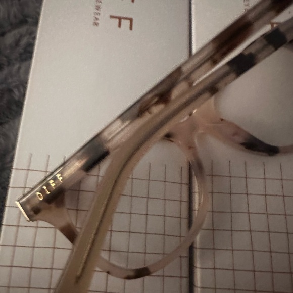 ❌ SOLD ❌ Diff Carina Cream Tortoise Prescription Eyeglass Frames - Picture 10 of 10